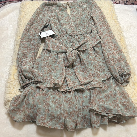 Japna dress - Picture 2 of 2